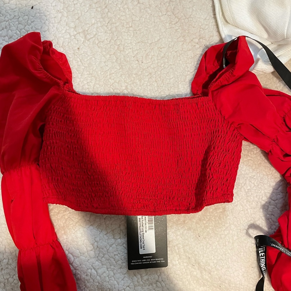 crop top with long sleeve puff sleeve